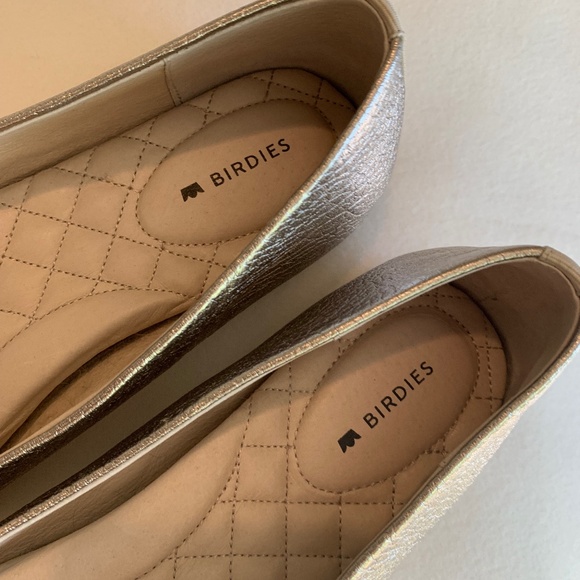 Birdies Silver Leather Pointy Toe Flats - Picture 7 of 8